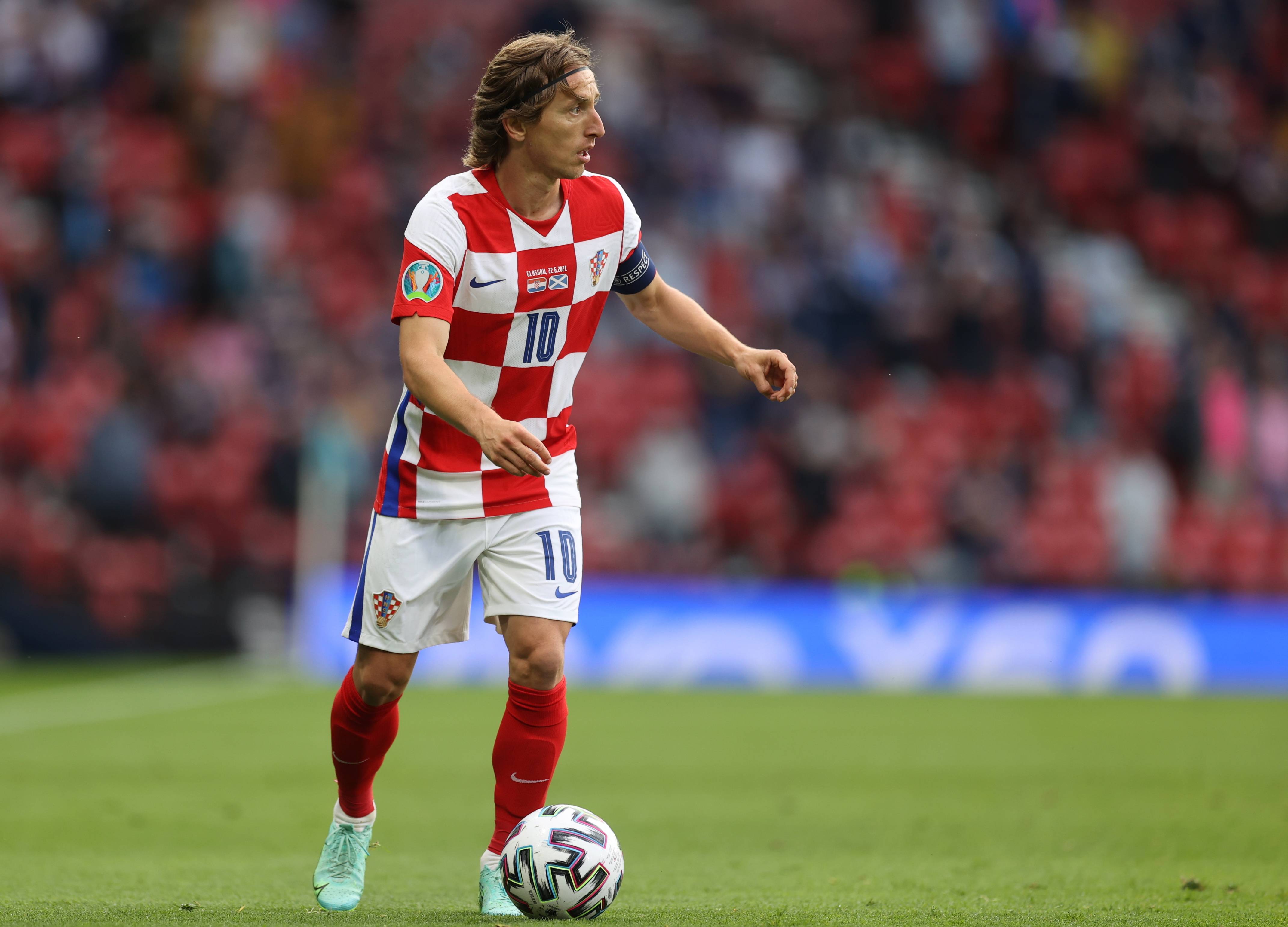 西甲：巴萨主场3-0完胜瓦伦西亚